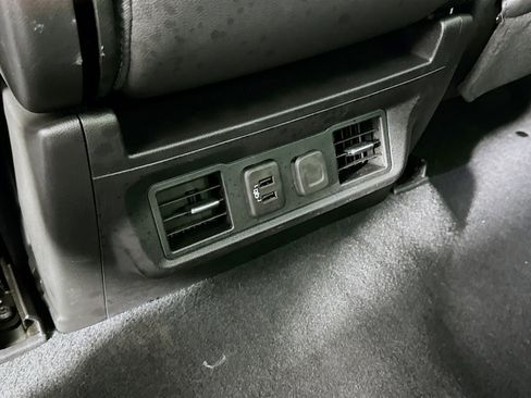 Used 2022 Chevrolet Silverado 2500 LTZ w/ Gooseneck/5TH Wheel Package image 26