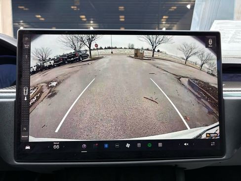 Used 2021 Tesla Model S Plaid image 40