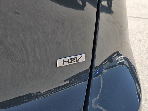 Used 2023 Kia Niro EX FWD image 17