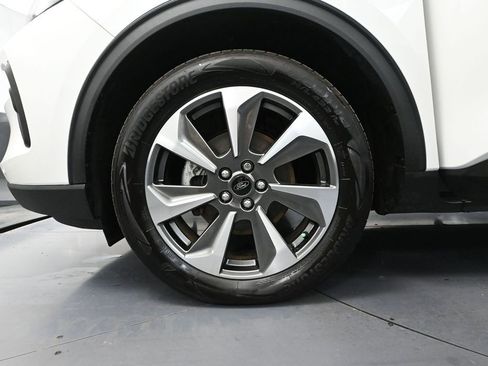 Used 2024 Ford Escape Platinum image 17