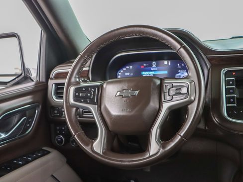 Used 2023 Chevrolet Suburban Z71 image 13