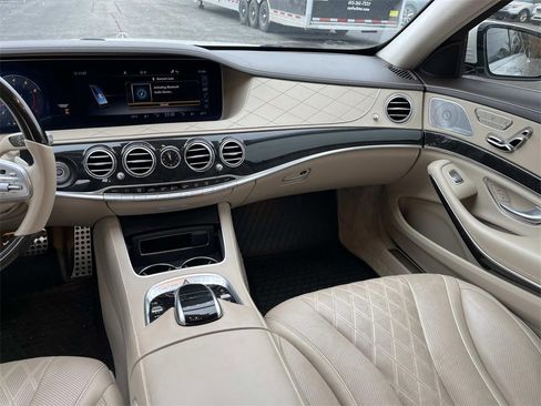 Used 2019 Mercedes-Benz S 560 4MATIC Sedan image 13