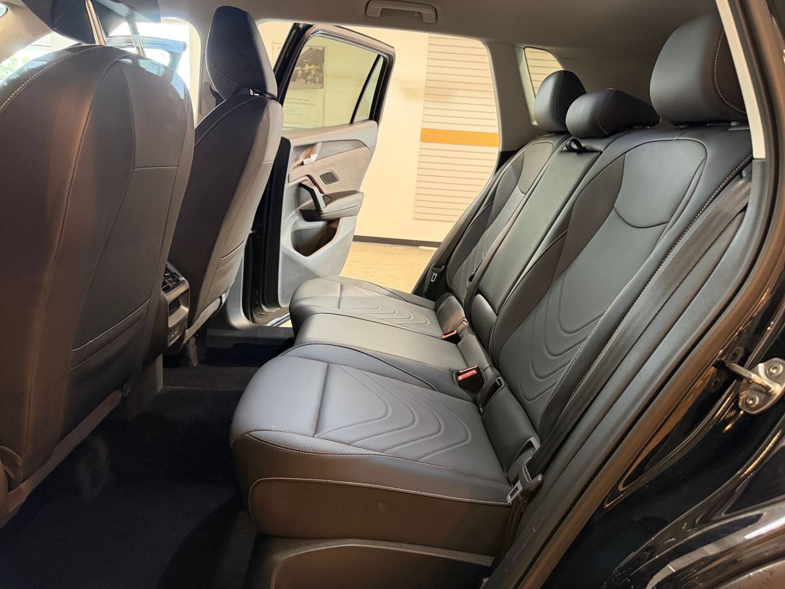 Used 2026 Volkswagen Tiguan SE FWD image 26