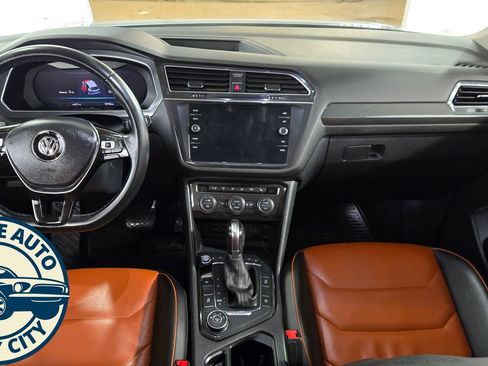 Used 2018 Volkswagen Tiguan SEL Premium image 29