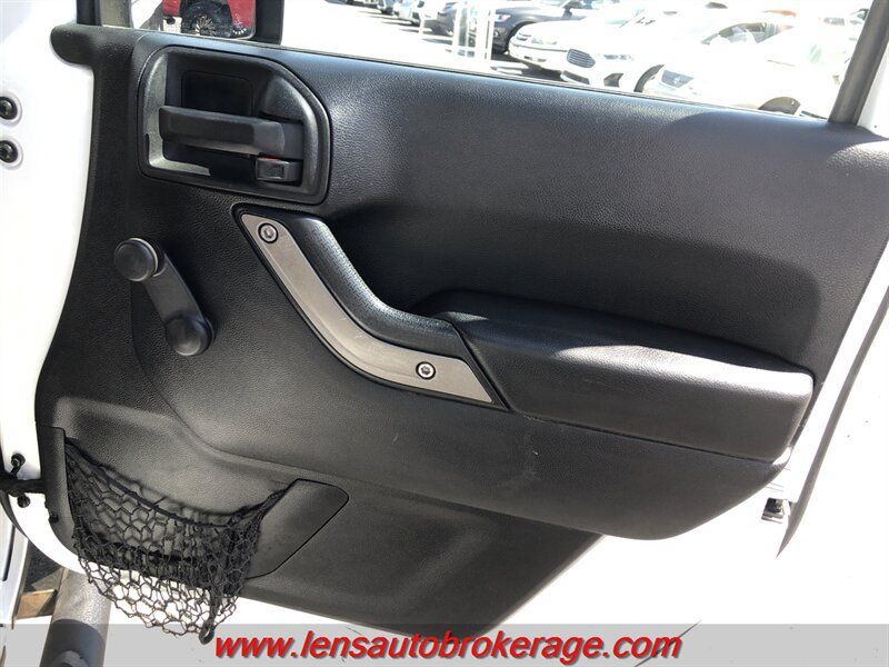 Used 2014 Jeep Wrangler Unlimited Sport AWD/4WD image 23