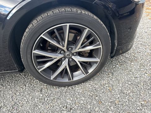 Used 2018 Volvo S90 T5 Momentum w/ Convenience Package image 25