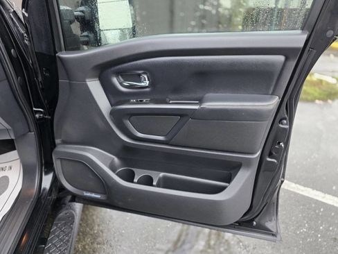 Used 2018 Nissan Titan SL w/ Midnight Edition image 81