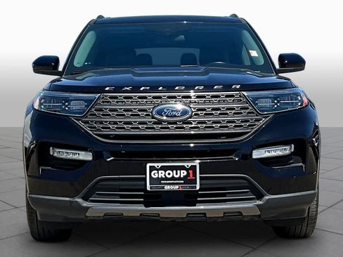Certified 2022 Ford Explorer XLT w/ Equipment Group 202A RWD image 4