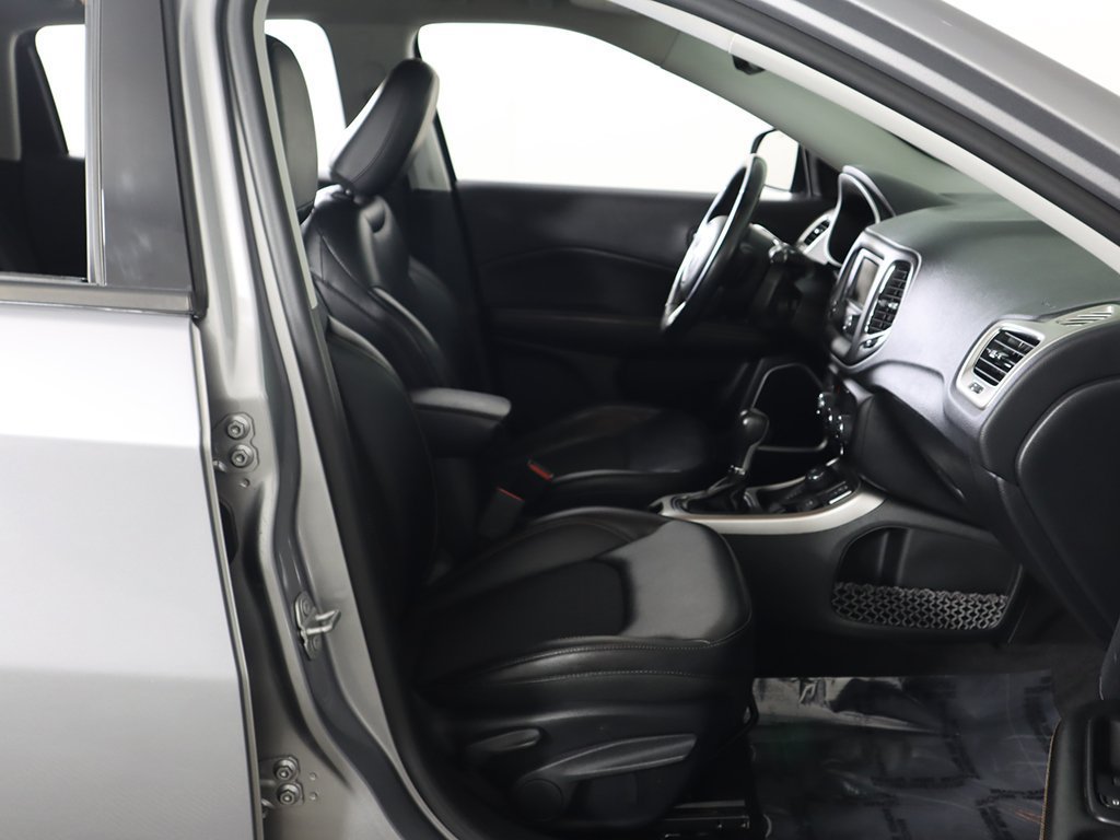 Used 2018 Jeep Compass Latitude AWD/4WD image 22