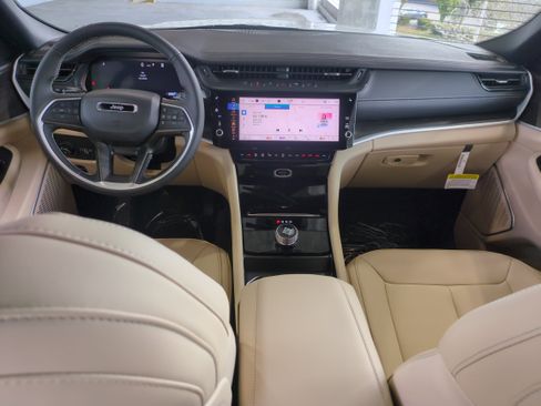 New 2026 Jeep Grand Cherokee L Limited image 16