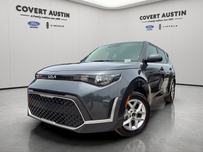 Used 2025 Kia Soul LX w/ LX Technology Package