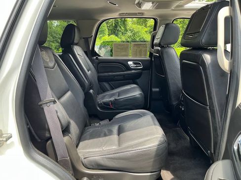 Used 2014 Cadillac Escalade Platinum AWD/4WD image 38