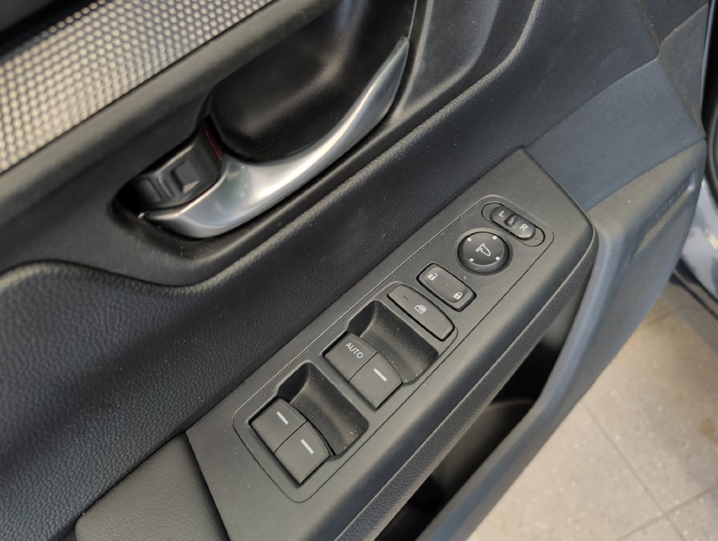 Used 2024 Honda CR-V LX image 13