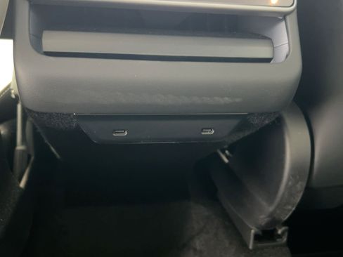 Used 2026 Tesla Model Y AWD image 34