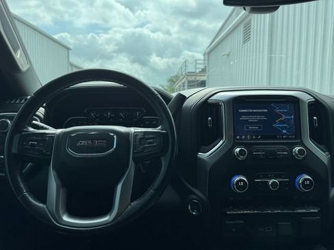 Used 2021 GMC Sierra 1500 SLT AWD/4WD image 3