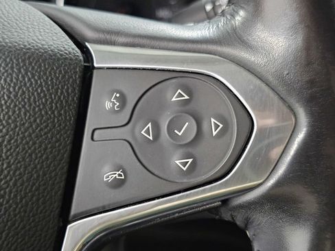 Used 2018 Chevrolet Traverse LT AWD/4WD image 38