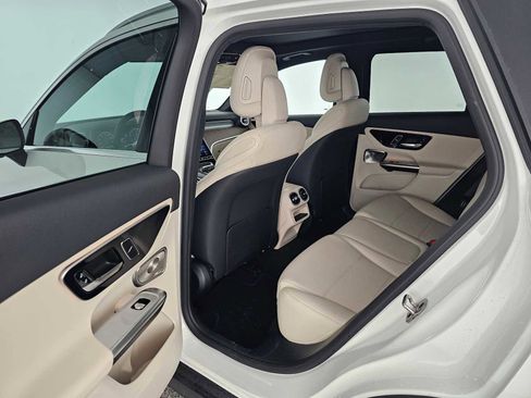 New 2026 Mercedes-Benz GLC 300 4MATIC image 16