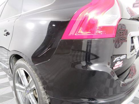 Used 2017 Volvo XC60 T6 Dynamic w/ Preferred Option Package image 31