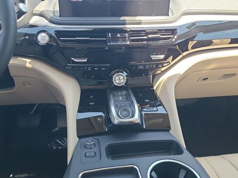 New 2026 Acura MDX SH-AWD image 15