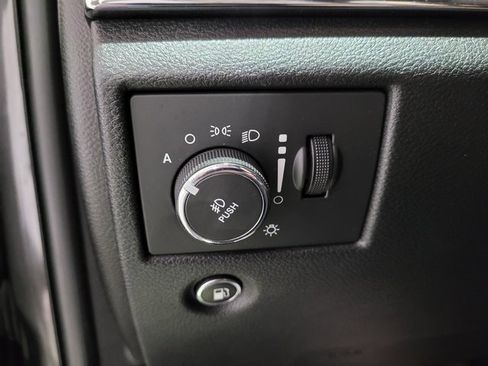 Used 2016 Jeep Grand Cherokee Limited image 48