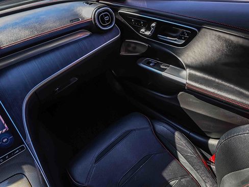 Used 2024 Mercedes-Benz C 43 AMG 4MATIC Sedan image 17