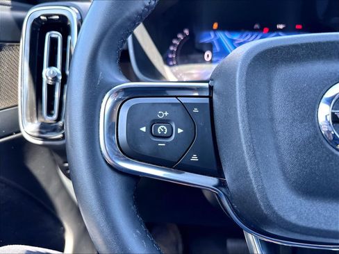 Used 2023 Volvo XC40 Recharge Ultimate AWD/4WD image 21