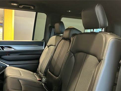 New 2026 Jeep Grand Wagoneer 4WD image 34