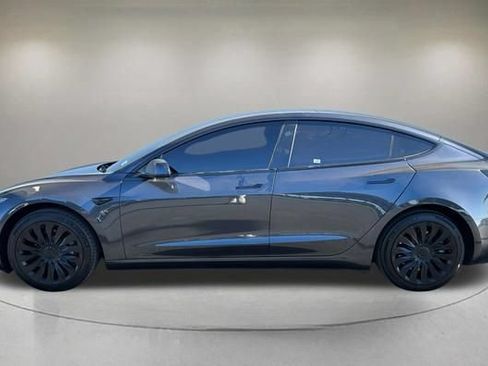 Used 2025 Tesla Model 3 Long Range RWD image 5