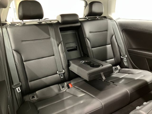 Used 2015 Volkswagen Golf S FWD image 42