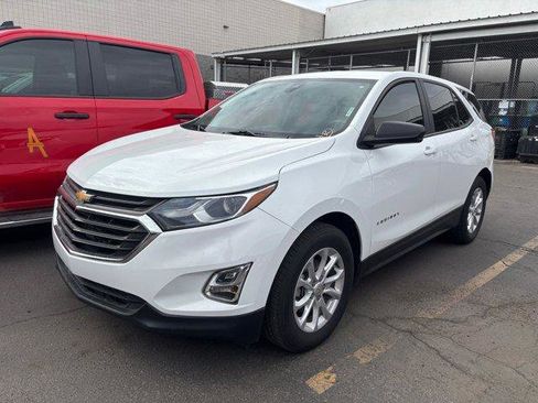 Used 2021 Chevrolet Equinox LS w/ LS Convenience Package image 5