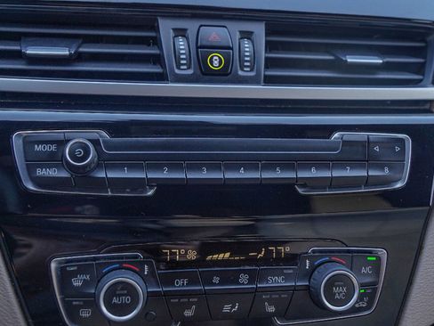 Used 2022 BMW X1 sDrive28i w/ Convenience Package image 17