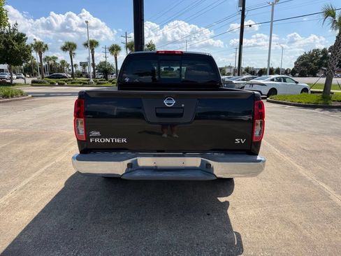 Used 2019 Nissan Frontier SV RWD image 4