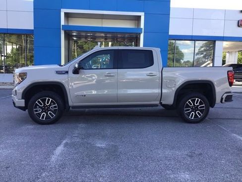 New 2026 GMC Sierra 1500 AT4 w/ AT4 Premium Package image 3