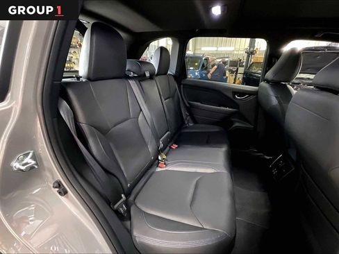 Used 2025 Subaru Forester Limited image 19