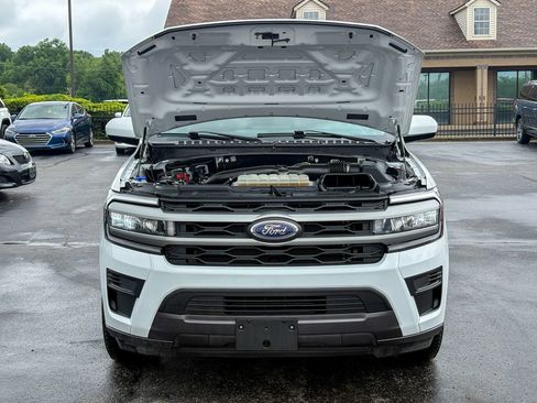 Used 2024 Ford Expedition XLT AWD/4WD image 38