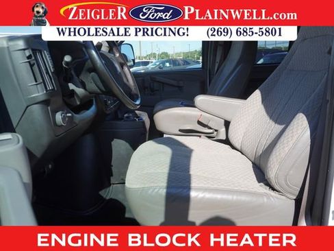 Used 2023 GMC Savana 3500 LT w/ LT Preferred Equipment Group image 15