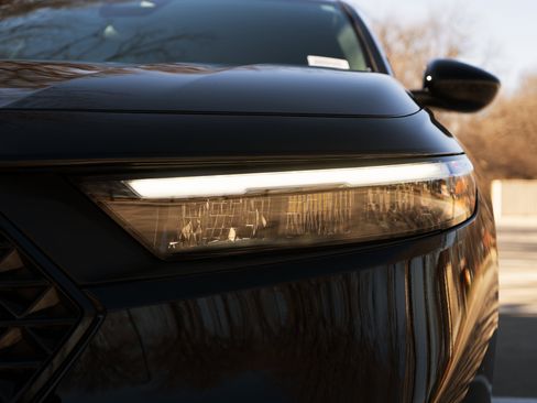 Used 2024 Honda Accord Sport image 11