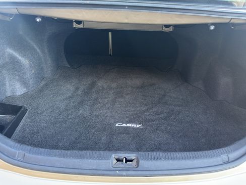 Used 2011 Toyota Camry LE w/ LE Extra-Value Pkg FWD image 12