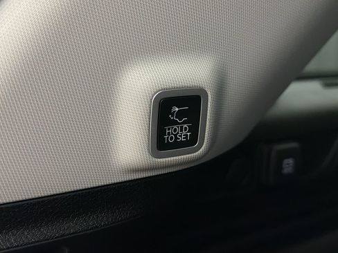 Used 2023 Jeep Grand Cherokee 30th Anniversary AWD/4WD image 14