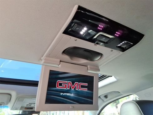 Used 2018 GMC Yukon SLT w/ Open Road Package image 20