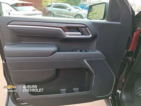 Certified 2025 GMC Sierra 1500 SLT AWD/4WD image 15