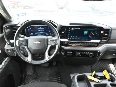 Used 2025 Chevrolet Silverado 1500 LT RWD image 27