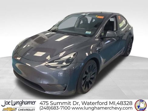 Used 2022 Tesla Model Y Performance AWD/4WD image 3