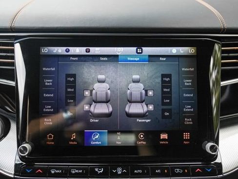 Used 2023 Jeep Grand Wagoneer Series III AWD/4WD image 38