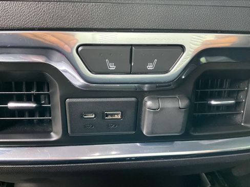 Used 2020 GMC Sierra 1500 SLT RWD image 31