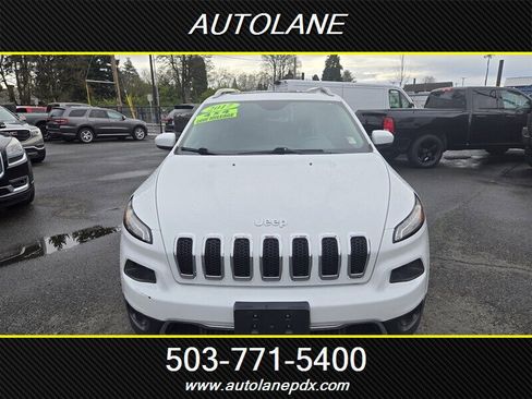 Used 2017 Jeep Cherokee Limited image 14
