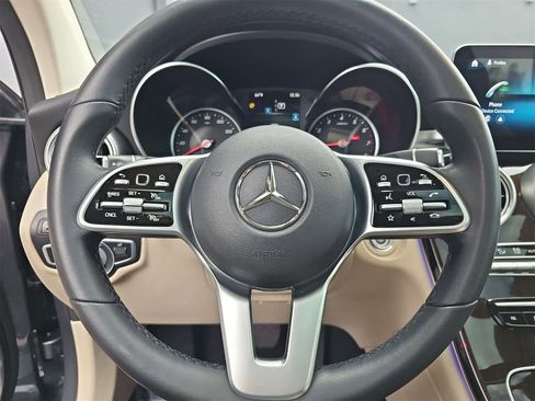 Used 2021 Mercedes-Benz GLC 300 4MATIC image 19