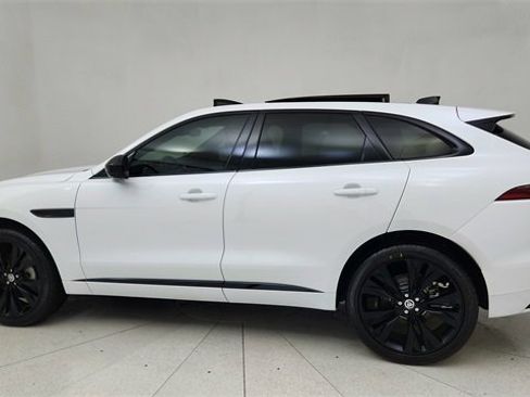 Used 2025 Jaguar F-PACE R-Dynamic S image 4