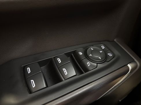 Used 2020 GMC Sierra 1500 SLT w/ SLT Premium Plus Package image 18