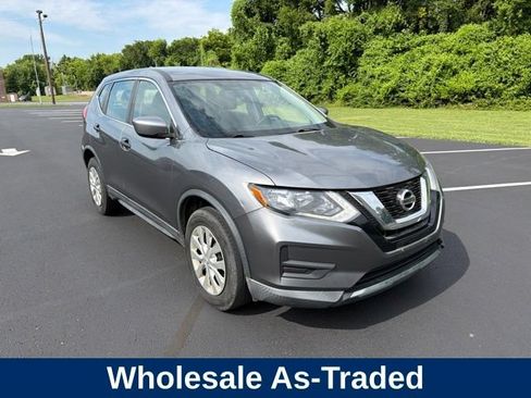 Used 2017 Nissan Rogue S AWD/4WD image 3